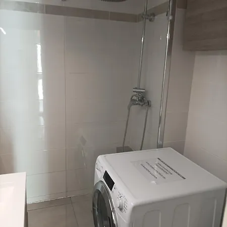 Agreable Proche - Linge De Lit Et Toilettes En Option La Grande Motte