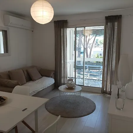 Agreable Proche - Linge De Lit Et Toilettes En Option *