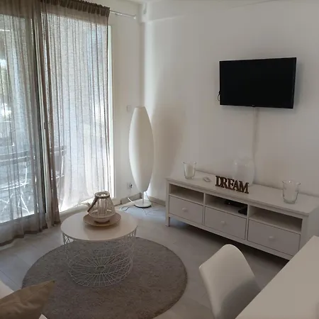 Agreable Proche - Linge De Lit Et Toilettes En Option Apartmán