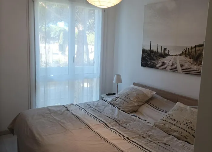 Διαμέρισμα Agreable Proche - Linge De Lit Et Toilettes En Option